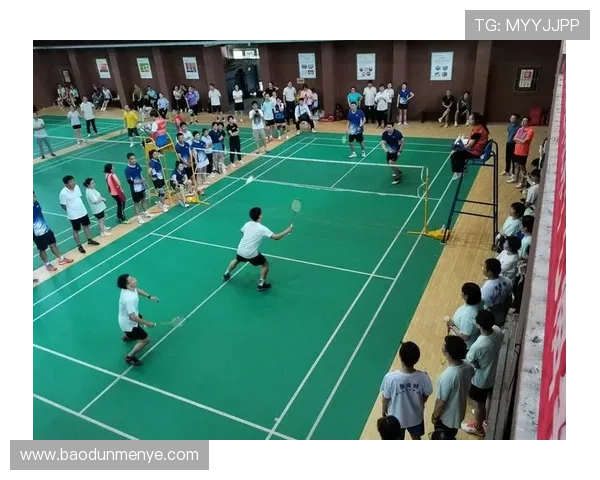 广州羽毛球队在奥运会中的团队协作展现出卓越精神与默契配合